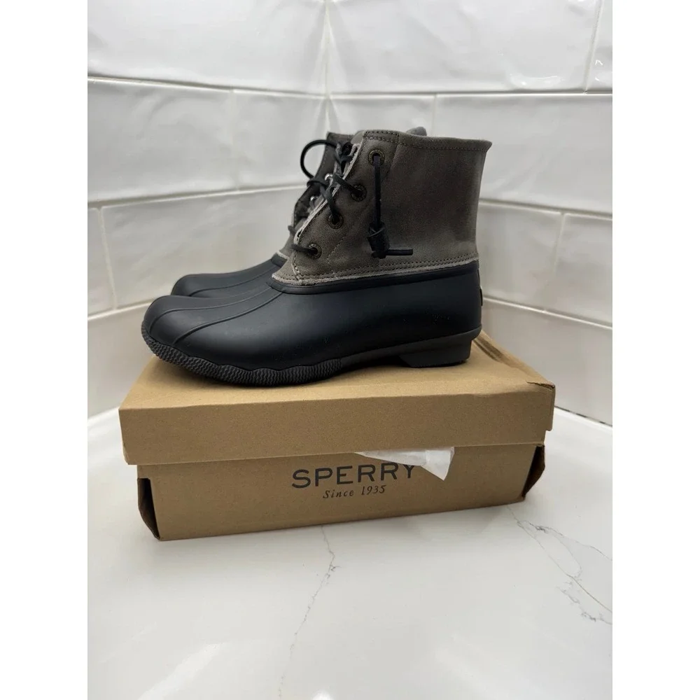 Sperry Saltwater‎ Duck Boot size 7 women's